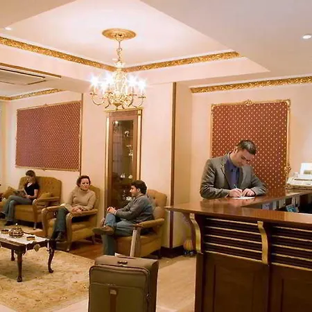 Nil イスタンブール