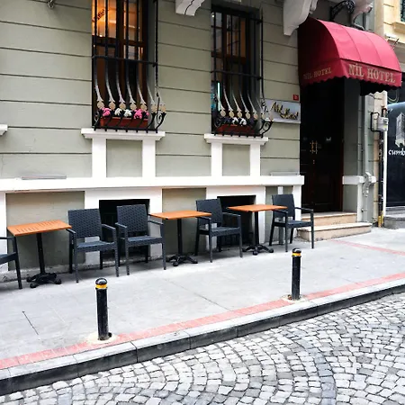 Nil イスタンブール