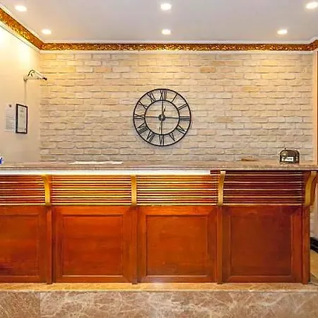 Nil Hotel 3*
