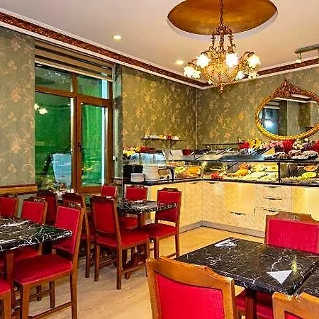 Nil Hotel