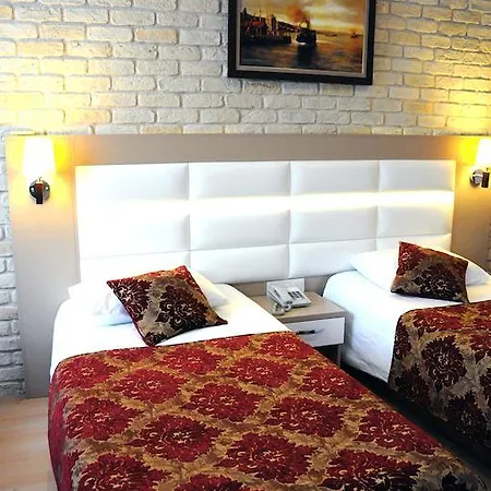 Nil イスタンブール